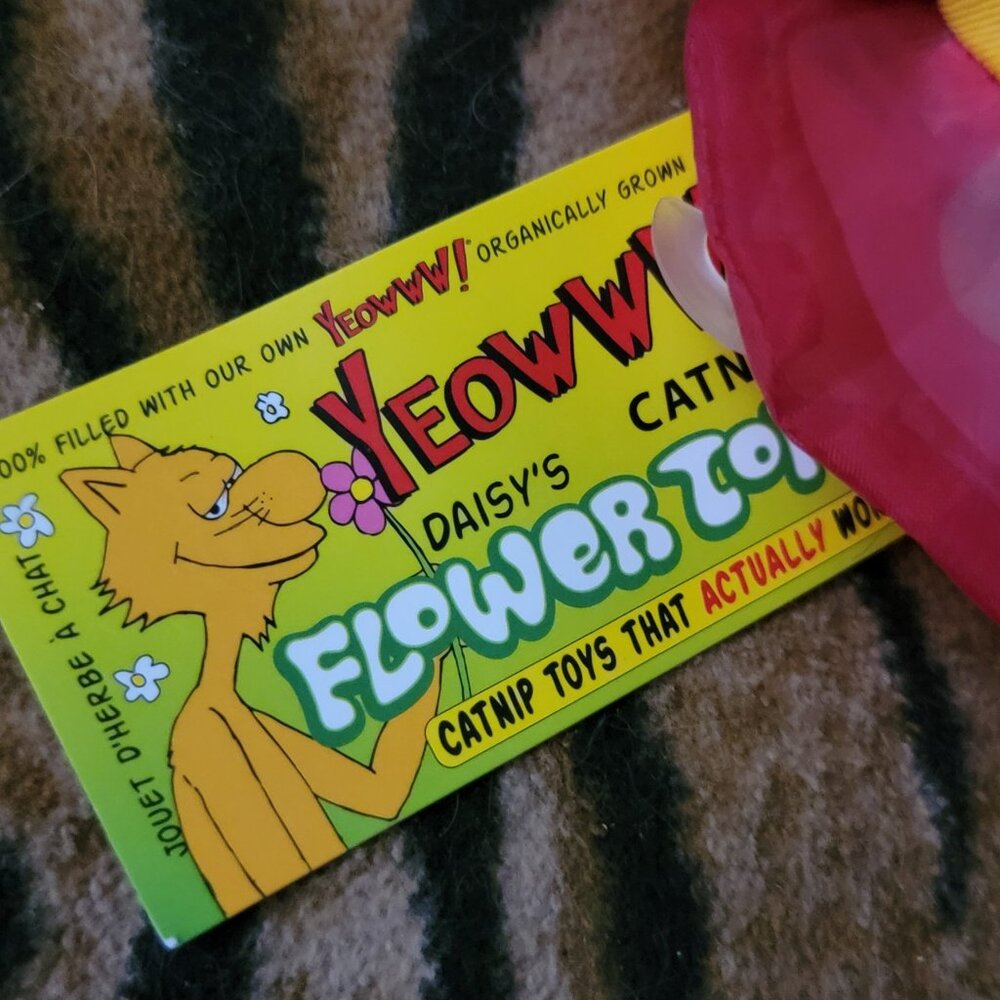 Cat Toy Yeoww FLOWER TOP Crinkle Cat Nip Flower Pink Kitten Luv!! New! - Picture 3 of 3